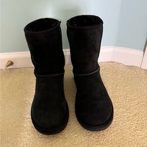 Black Short Ugg Boots